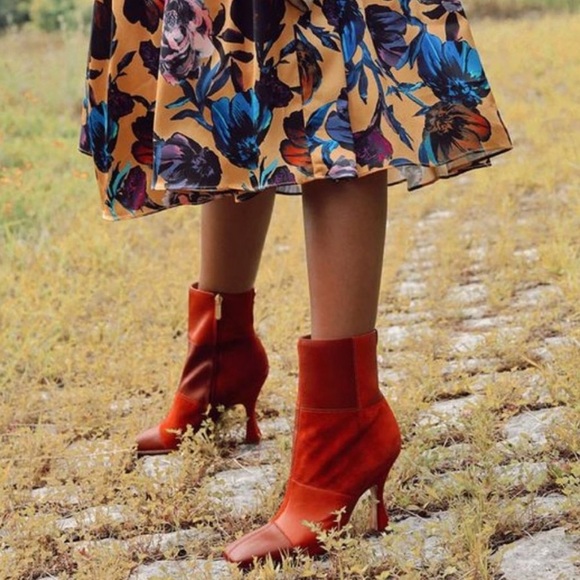 Sam Edelman Olina Cinnamon Spice Red Suede & Leather Patchwork Ankle Boots Sz 9 - Picture 1 of 16